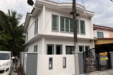 Jalan Sri Mewah 11, Taman Sri Mewah 3, Simpang Renggam