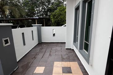 Jalan Sri Mewah 11, Taman Sri Mewah 3, Simpang Renggam