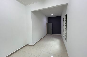 Jalan Sri Mewah 11, Taman Sri Mewah 3, Simpang Renggam