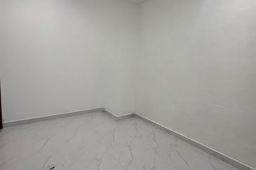 Fully Renovated @ Taman Aman, Senai 