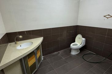 Corner Lot @ Jalan Makmur, Taman Makmur, Kulai