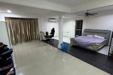 Corner Lot @ Jalan Makmur, Taman Makmur, Kulai