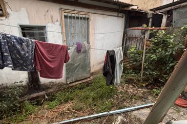 Jalan Bayan, Taman Megah Ria