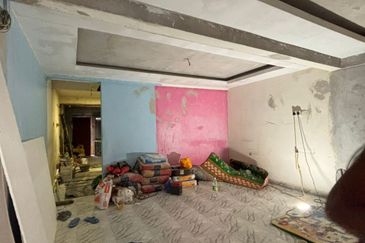 Jalan Bayan, Taman Megah Ria