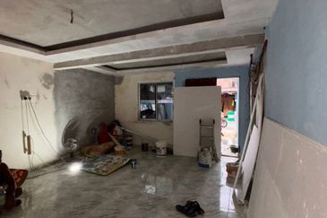 Jalan Bayan, Taman Megah Ria