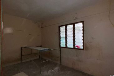 Jalan Bayan, Taman Megah Ria