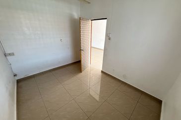 Corner Lot @ Jalan Lumpit 21, Taman Teratai