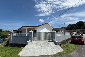 Corner Lot @ Jalan Lumpit 21, Taman Teratai