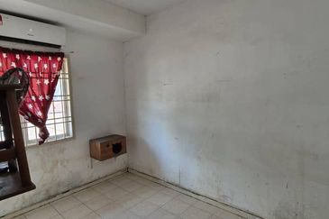 Villa Ros Apartment, Jalan Tampoi Indah II, Johor Bahru