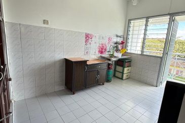 Lily & Jasmine Apartment