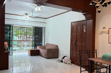 Lily & Jasmine Apartment