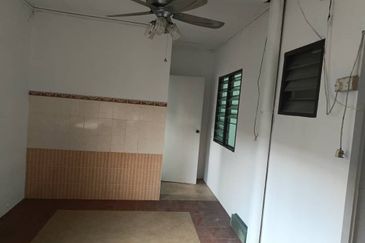 Jalan SS 2 /16 Taman Sri Saujana, Kota Tinggi