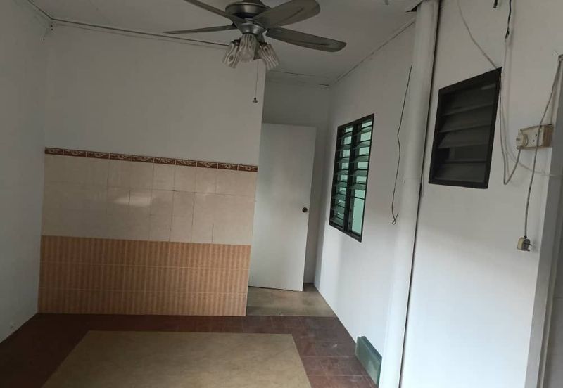 Jalan SS 2 /16 Taman Sri Saujana, Kota Tinggi