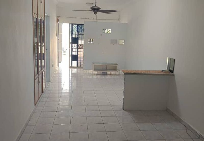 Jalan SS 2 /16 Taman Sri Saujana, Kota Tinggi