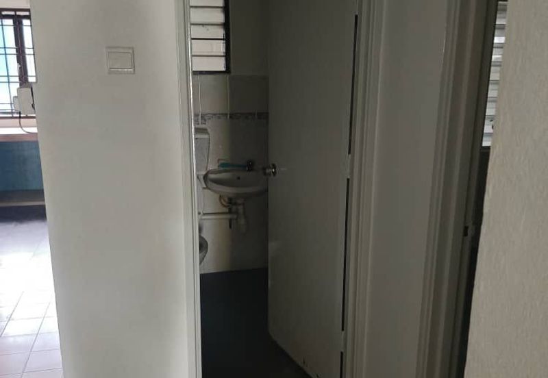 Jalan SS 2 /16 Taman Sri Saujana, Kota Tinggi