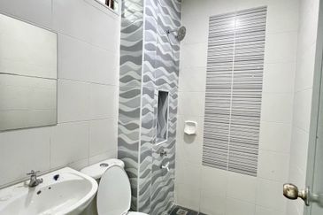 Jalan Perjiranan 12, Bandar Dato Onn