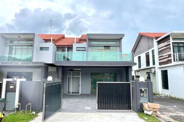 Jalan Perjiranan 12, Bandar Dato Onn