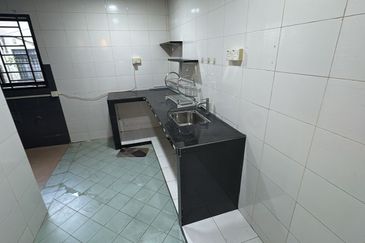 Jalan Mutiara Emas 2/X, Taman Mount Austin, JB