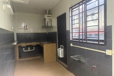 Jalan Mutiara Emas 2/X, Taman Mount Austin, JB