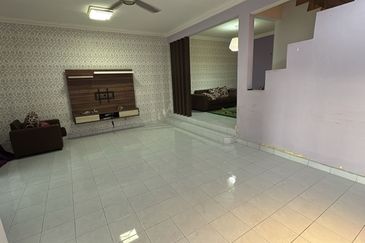 Jalan Mutiara Emas 2/X, Taman Mount Austin, JB