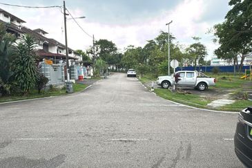 Jalan Mutiara Emas 2/X, Taman Mount Austin, JB