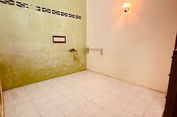 Jalan Sungai Keramat 8a, Taman Klang Utama