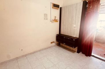 Jalan Sungai Keramat 8a, Taman Klang Utama