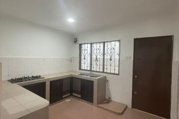 Jalan Api-Api 9, Taman Megah Ria