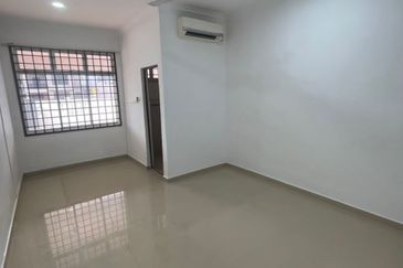 Jalan Api-Api 9, Taman Megah Ria