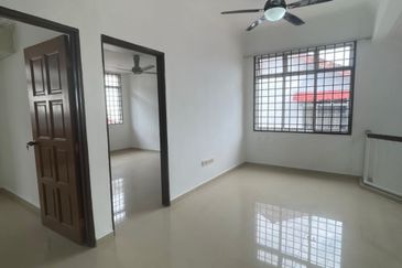 Jalan Api-Api 9, Taman Megah Ria