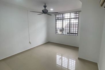 Jalan Api-Api 9, Taman Megah Ria