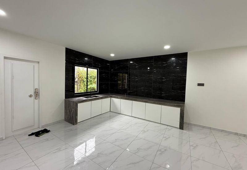 Jalan Bukit Kempas 2/14, Taman Bukit Kempas