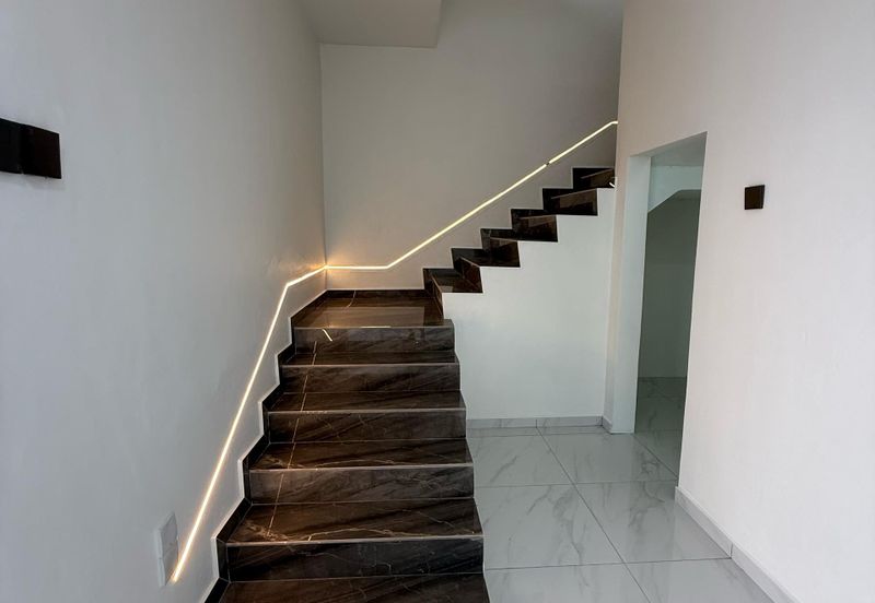 Jalan Bukit Kempas 2/14, Taman Bukit Kempas