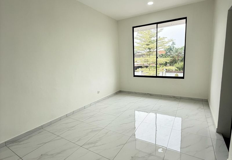 Jalan Bukit Kempas 2/14, Taman Bukit Kempas