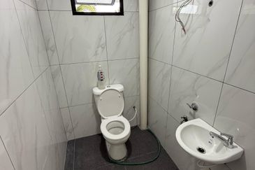 Jalan Bukit Kempas 2/14, Taman Bukit Kempas