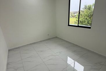 Jalan Bukit Kempas 2/14, Taman Bukit Kempas