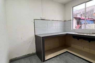 Unblock View @ Jalan Kelisa 1/1, Kluang