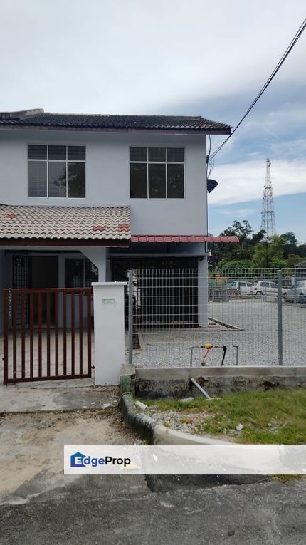 Corner Lot @ Jalan Bukit Kempas, Taman Bukit Kempas, Johor, Tampoi