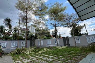 Corner Lot @ Jalan Belibis, Taman Perling