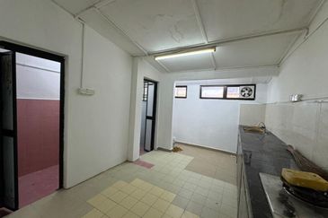 Fully Renovated @ Jalan Panti 8, Bukit Tiram, Ulu Tiram