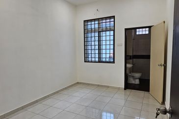 Fully Renovated @ Jalan Jaya Putra 3/xx, Bandar Jaya Putra, Johor Bahru