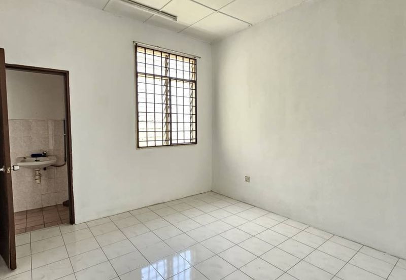 Jalan Sri Putri, Taman Putri, Kulai