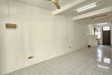 Jalan Sri Putri, Taman Putri, Kulai