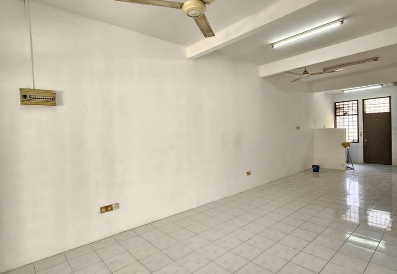 Jalan Sri Putri, Taman Putri, Kulai