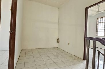 Jalan Sri Putri, Taman Putri, Kulai