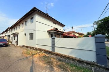 Corner Lot @ Jalan Pulasan, Taman Kota Masai, Pasir Gudang