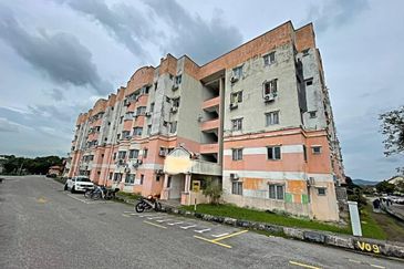 Pangsapuri Mutiara Subang, Shah Alam, Selangor