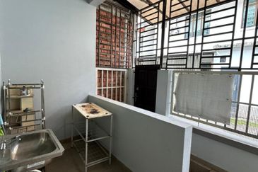 Jalan Perjiranan 12, Bandar Dato Onn