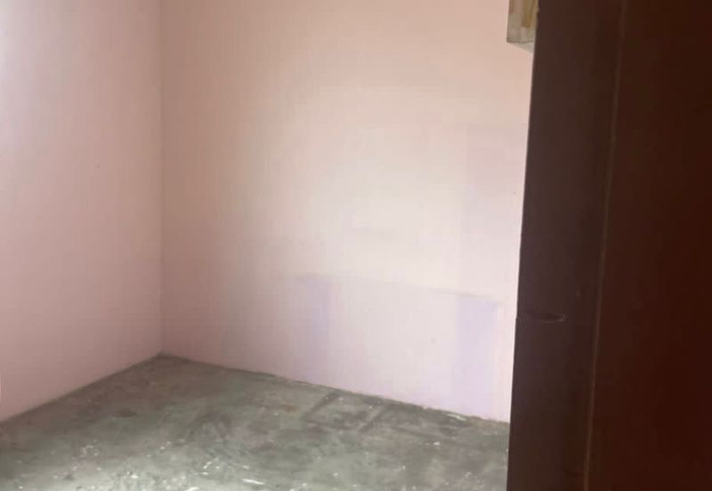 Jalan Delima, Taman Gunung Emas, Labis, Johor