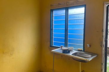 Jalan Delima, Taman Gunung Emas, Labis, Johor